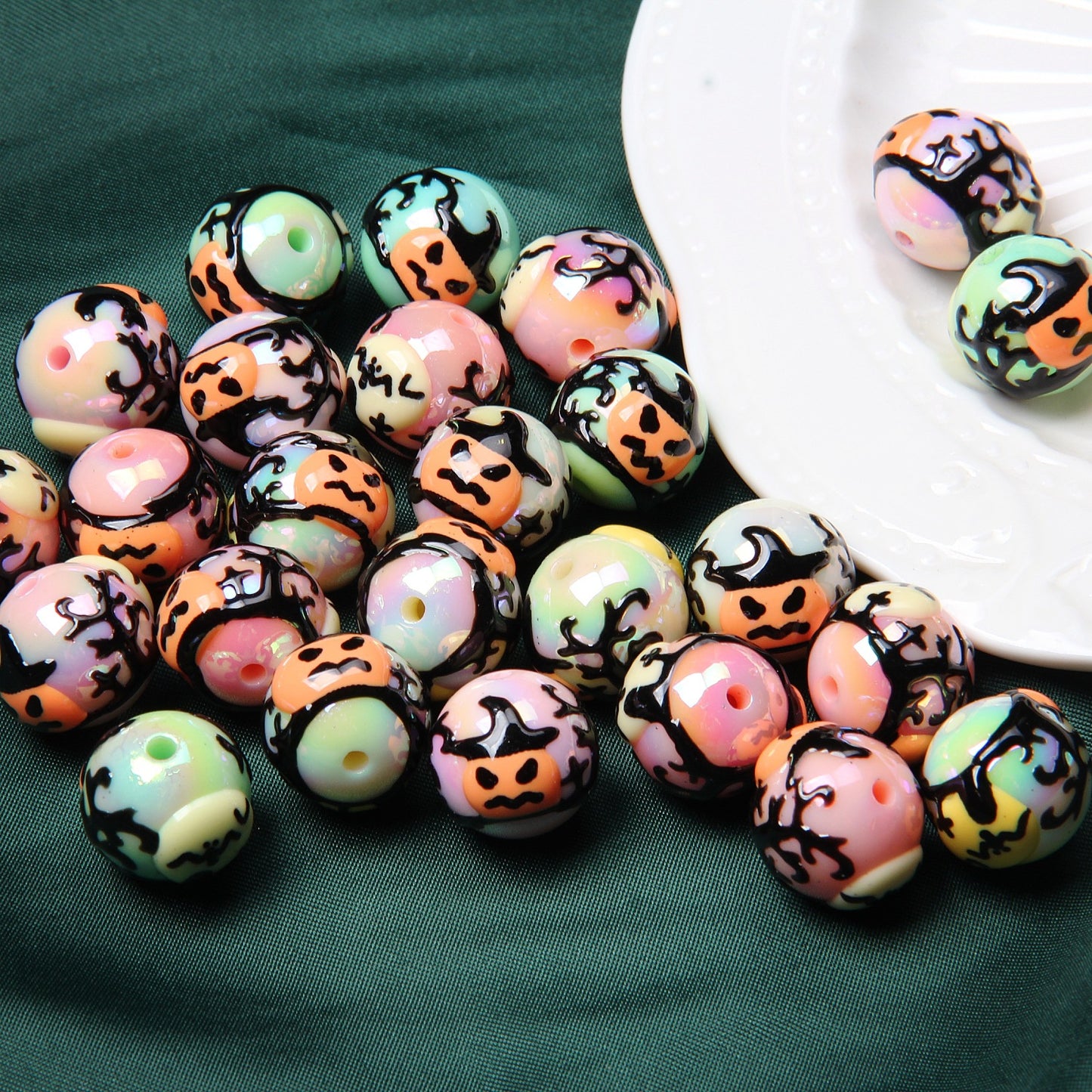 16MM Original hand-painted mushroom Floret Elk Santa Claus Halloween mix beads