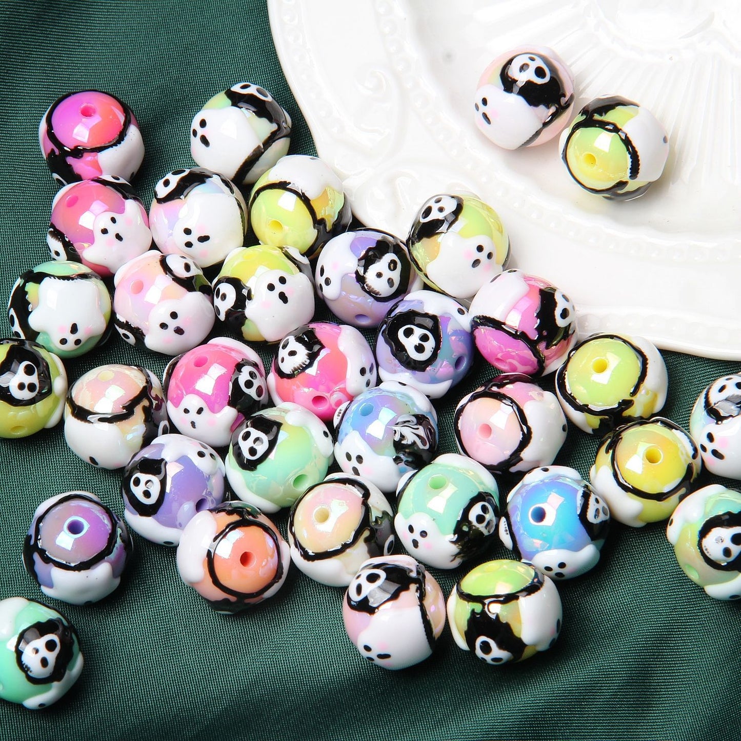 16MM Original hand-painted mushroom Floret Elk Santa Claus Halloween mix beads