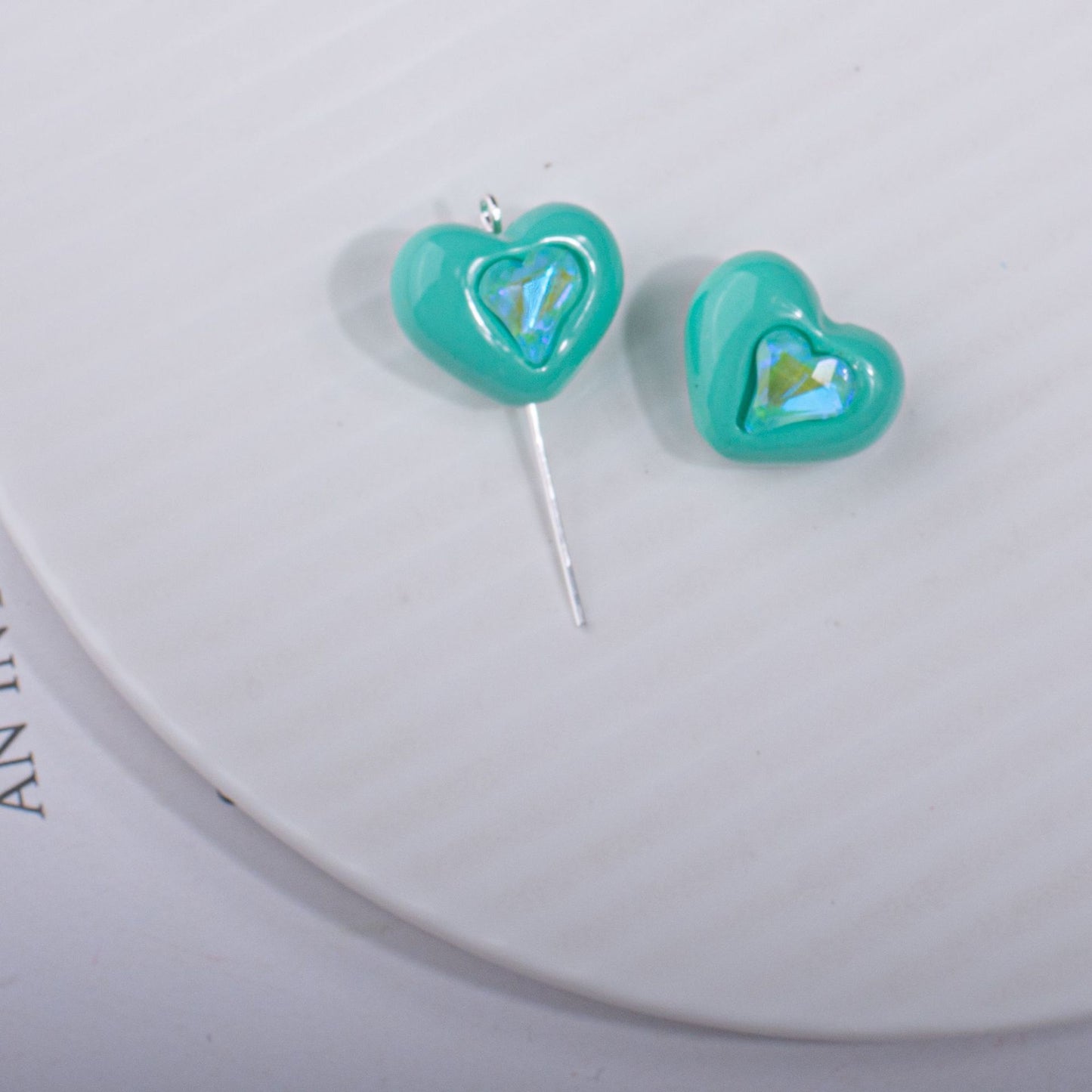 Paint stick diamond small love heart acrylic beads
