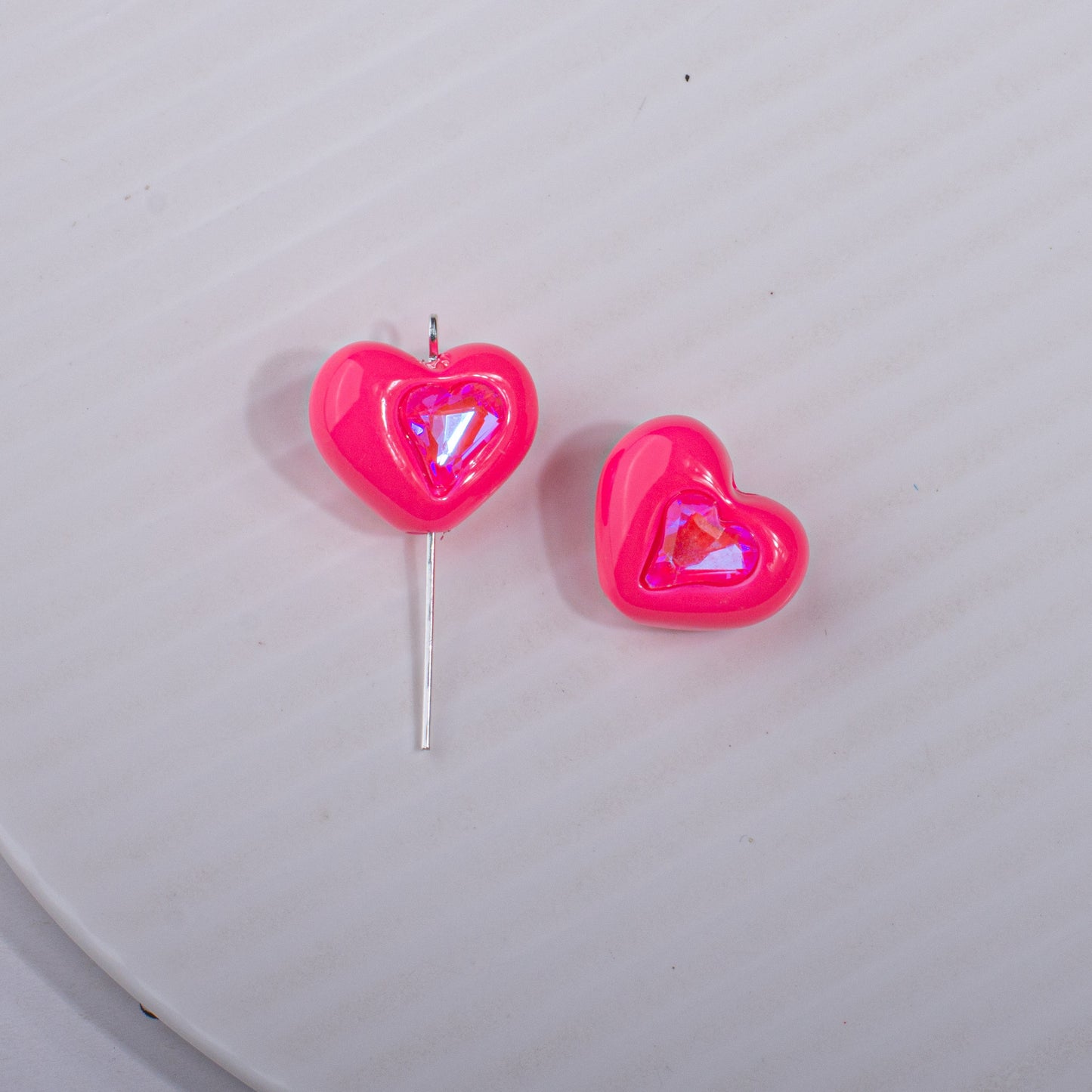 Paint stick diamond small love heart acrylic beads