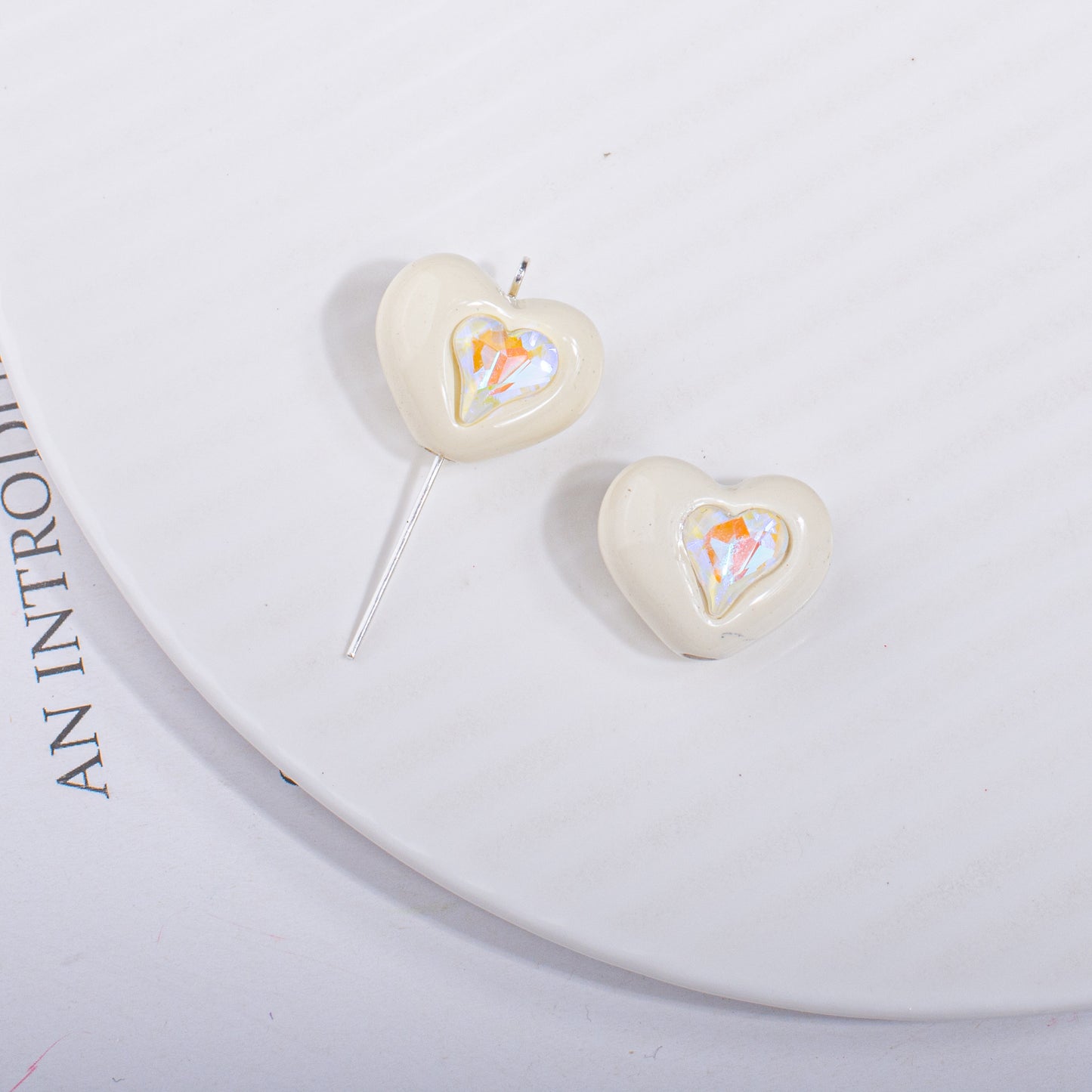 Paint stick diamond small love heart acrylic beads