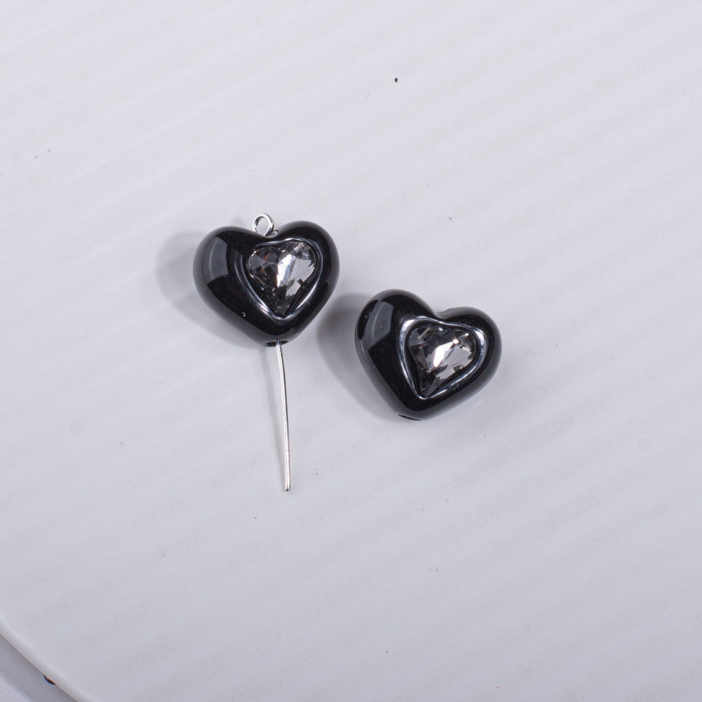 Paint stick diamond small love heart acrylic beads