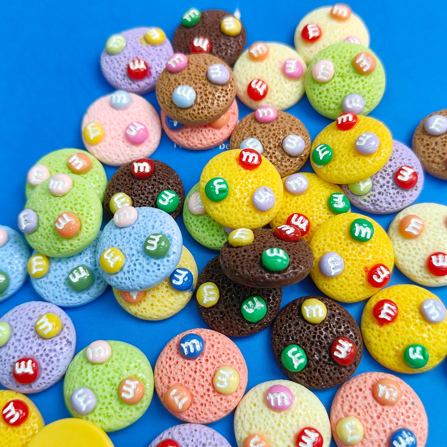 DIY MM Bean Biscuit Resin Model Oil Glue Charms Hairpin Mobile Phone Case Resin Accessories JC0007SZ